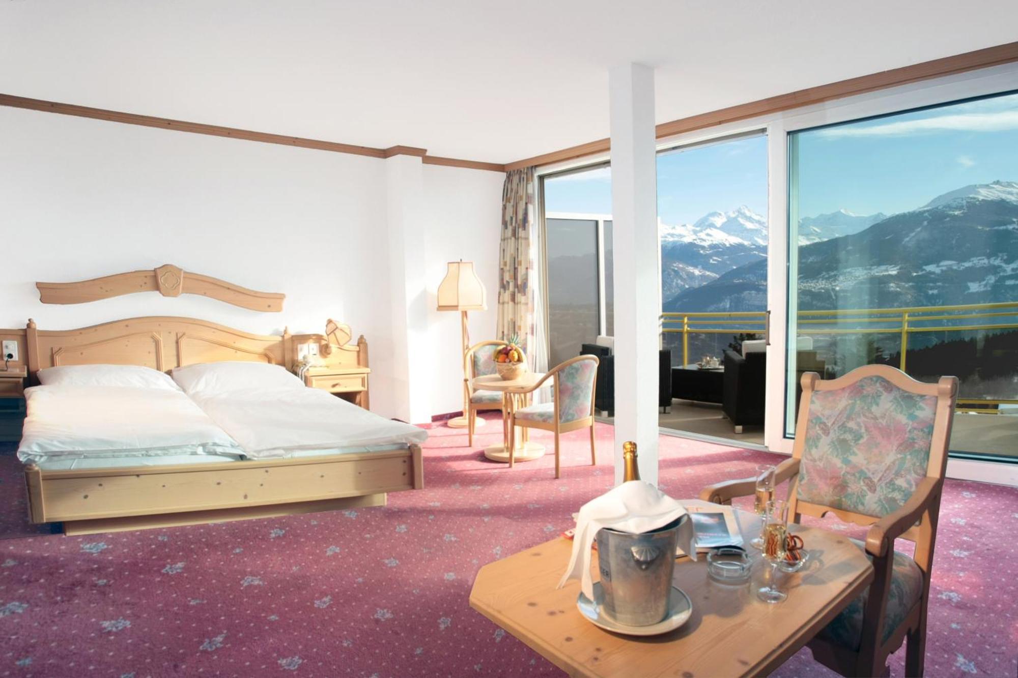 Grand Hotel Du Parc Crans-Montana Exterior photo
